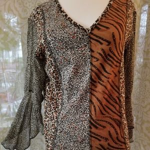 Animal print V neck t top with two tone designs